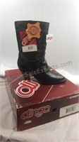 New in box, ladies dingo cowboy boots size 7