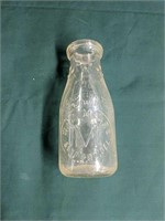 Wm. B. Mears Seaford Delaware Pint Milk Bottle