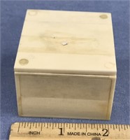 2 1/4" bone box with magnetic lid   (g 22)
