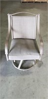 Outdoor Patio Swival Chairs (4)