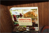SOUTHERN LIVING COOK BOOK
