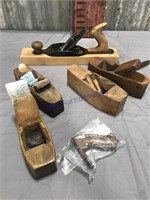 Assorted wood planes (5)