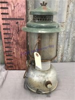 Akron Lamp & Mfg. Co lantern