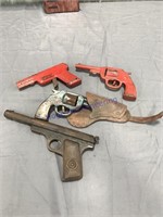Set of 4 assorted toy guns