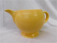 Fiesta yellow: medium teapot bottom