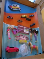 Team Hot Wheels / Barbie "Life in the Dream House"