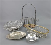 Three Wire Serving Items