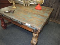 RUSTIC SQUARE COFFEE TABLE