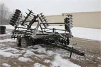 John Deere 235 18ft Disc, Fold Up Wings,