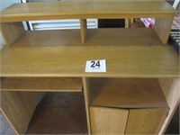 Wood Office Desk (40x47x23")