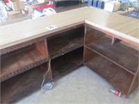 L Shaped Desk with 2 Bar Stools
