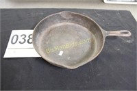 Griswold #8 Cast Iron Frying Pan