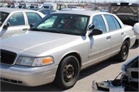 2 2008 Ford Crown Vic Silver