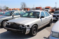 26 2008 Ford Crown Vic Silver