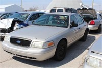 37 2008 Ford Crown Vic Silver