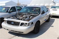 40 2008 Ford Crown Vic Silver