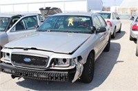 52 2008 Ford Crown Vic Silver