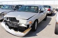 59 2008 Ford Crown Vic Silver