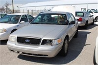 68 2008 Ford Crown Vic Silver