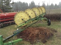 JD 567 5 wheel hay rake