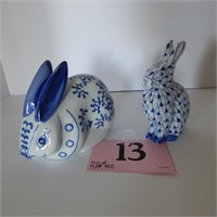 HEREND STYLE BLUE AND WHITE CERAMIC RABBIT WITH