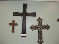 COLLECTION OF CROSS DECOR