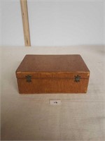 Wooden box, 6x9x3.5, decorative hinges