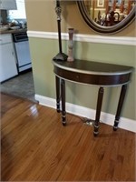 DARK FINISH WITH GOLD ACCENTS DEMILUNE TABLE/ LAM