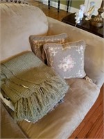 2 THROWS AND DECORATIVE PILLOW