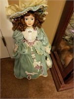 HOUSE OF LLOYD "SOPHIE ELIZABETH" COLLECTIBLE DOLL