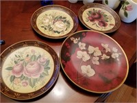 SET OF 4 RED DECORATIVE WALL PLATES