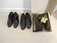 2 Mens Dress Shoes Size 10 and 1 Set Hiking