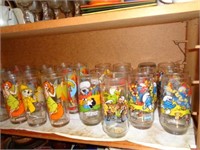 Cartoon Glasses, including 1973 Warner Bros
