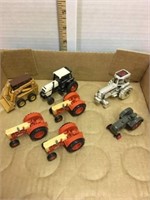 1:64 Case & White Tractors 7x the money
