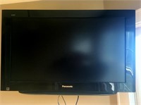 Panasonic 32-Inch LCD HDTV  Wall Mounted