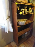 4 Shelf Bookcase: Beaded Edge with Scrolled Trim