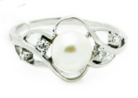 $330 Stunning 7 mm Pearl Designer Ring