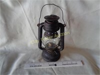 Metal Oil Lantern w/Glass Globe