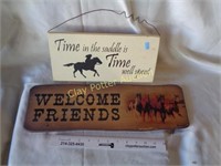 2 Wooden Horse Sign Decors