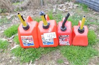 4 Gas Cans - Two 2 Gallon - Two 1 Gallon