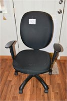 Desk Chair - Swivels & Raises & Lowers