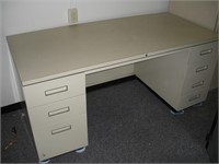 Metal Desk 30 x30 x65 Inch
