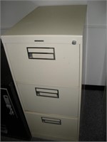 3 drawer File Cabinet  NO Key 18 x28 x41 Inch