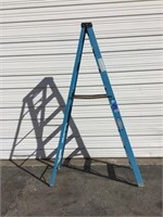 8 ft Folding Fiberglass Ladder