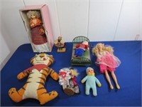 Dolls & Tony the Tiger