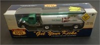 Route 66 1937 Ford Tractor Tanker 1:43 Scale