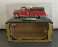 1951 Ford Fire Engine - Diecast 1:25 Scale in