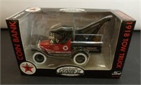 1918 Ford Runabout Tow Truck Texaco 1:24