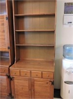 Maple Hutch, Single Drawer, Lower Drawers