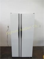 Hotpoint Side/Side Refrigerator 19.7 cu ft